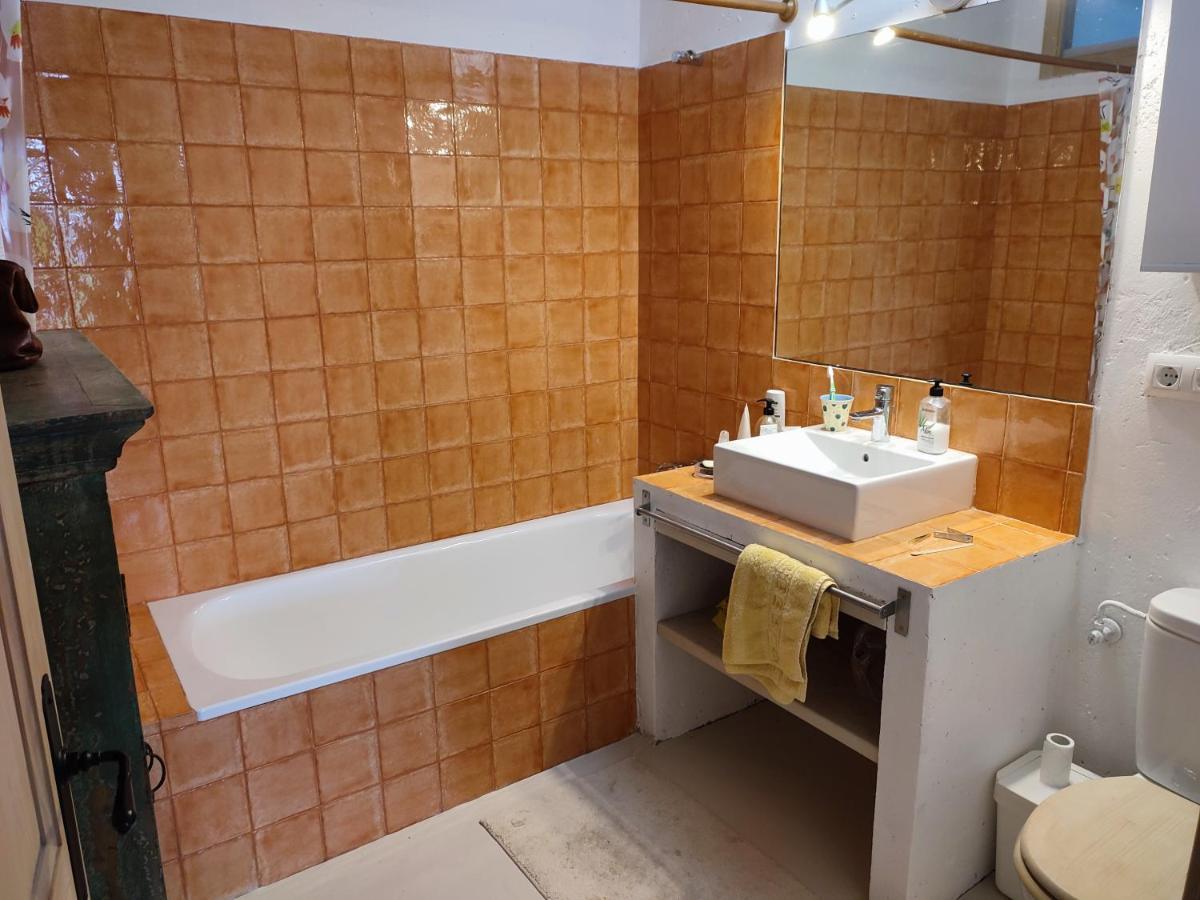 Casa De Babel Bed & Breakfast กูดีเยโร ภายนอก รูปภาพ
